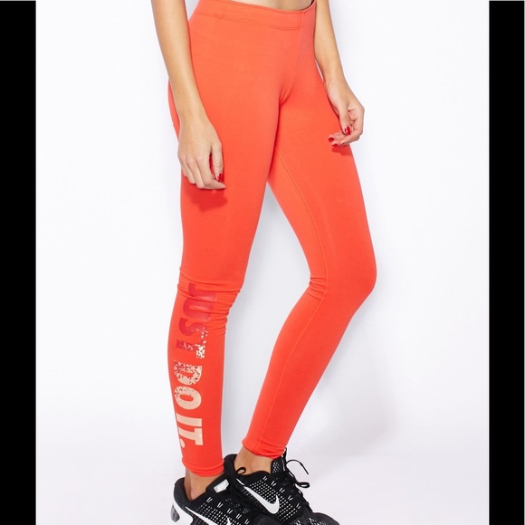 nike swoosh logo leggings